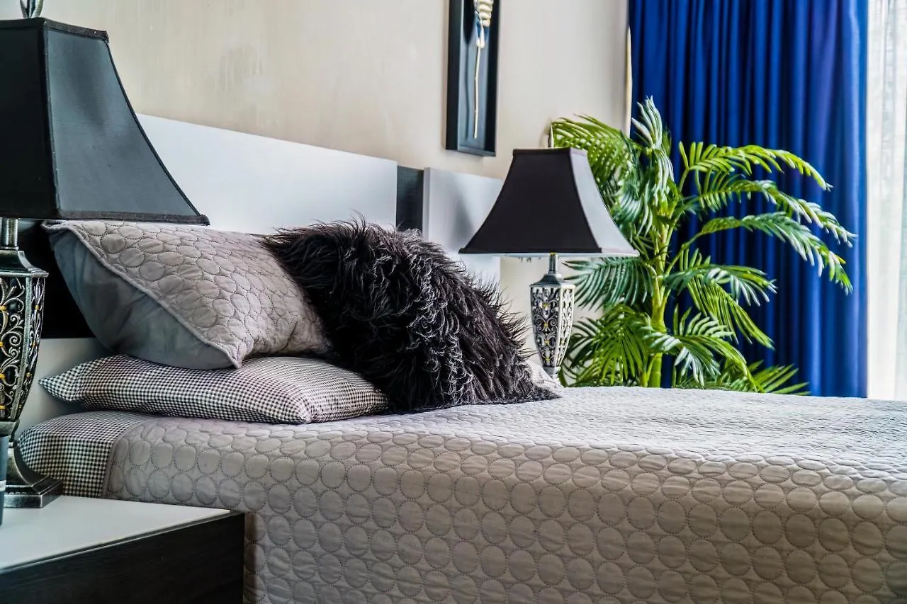 Luxury Apartment At 20 South Suite 108 Kingston 0*,